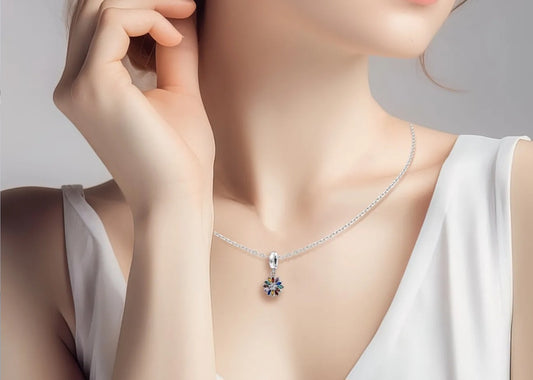 S925 Flower with Zirconia